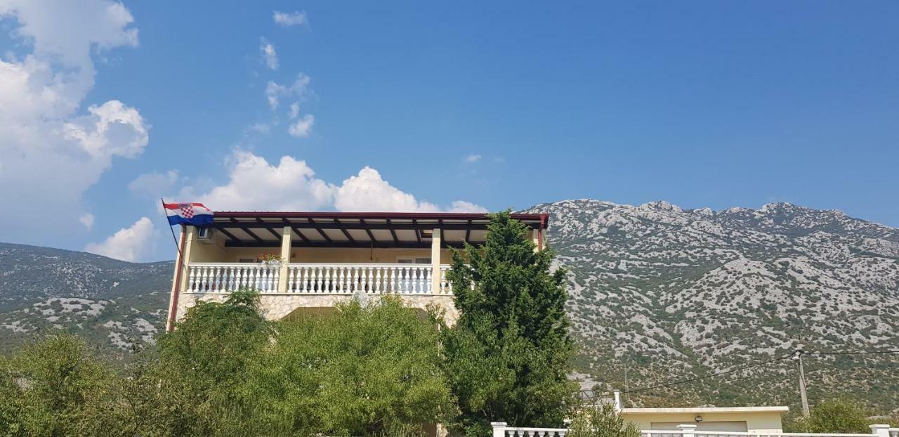 Apartmani Gabi Cesarica Exterior photo
